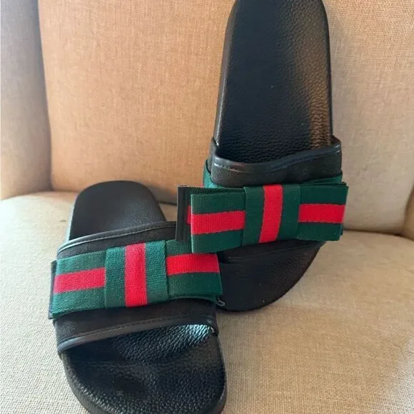 Gucci Black Slides with Green and Red Bow Straps - Picture 5 of 5
